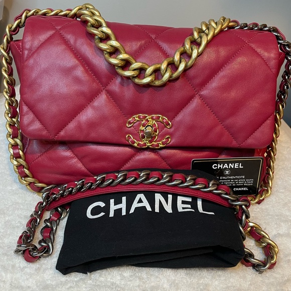Chanel Red large 19 Flap Bag - Picture 1 of 16